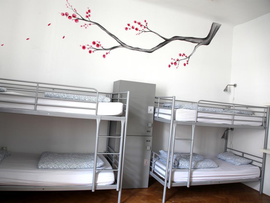 Hostel Zeppelin Ljubljana Rum bild